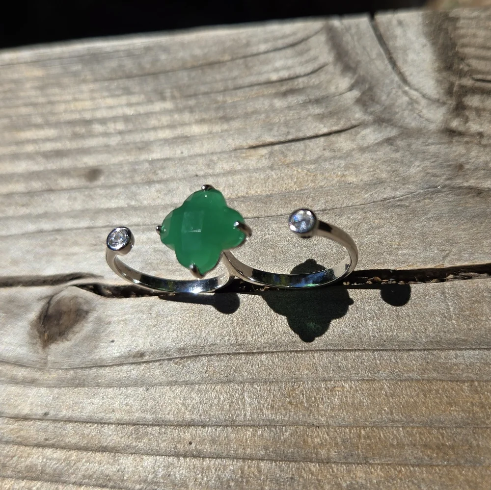 8k clover cut Emerald & Topaz dual finger ring adjustable size8 - Picture 8 of 13